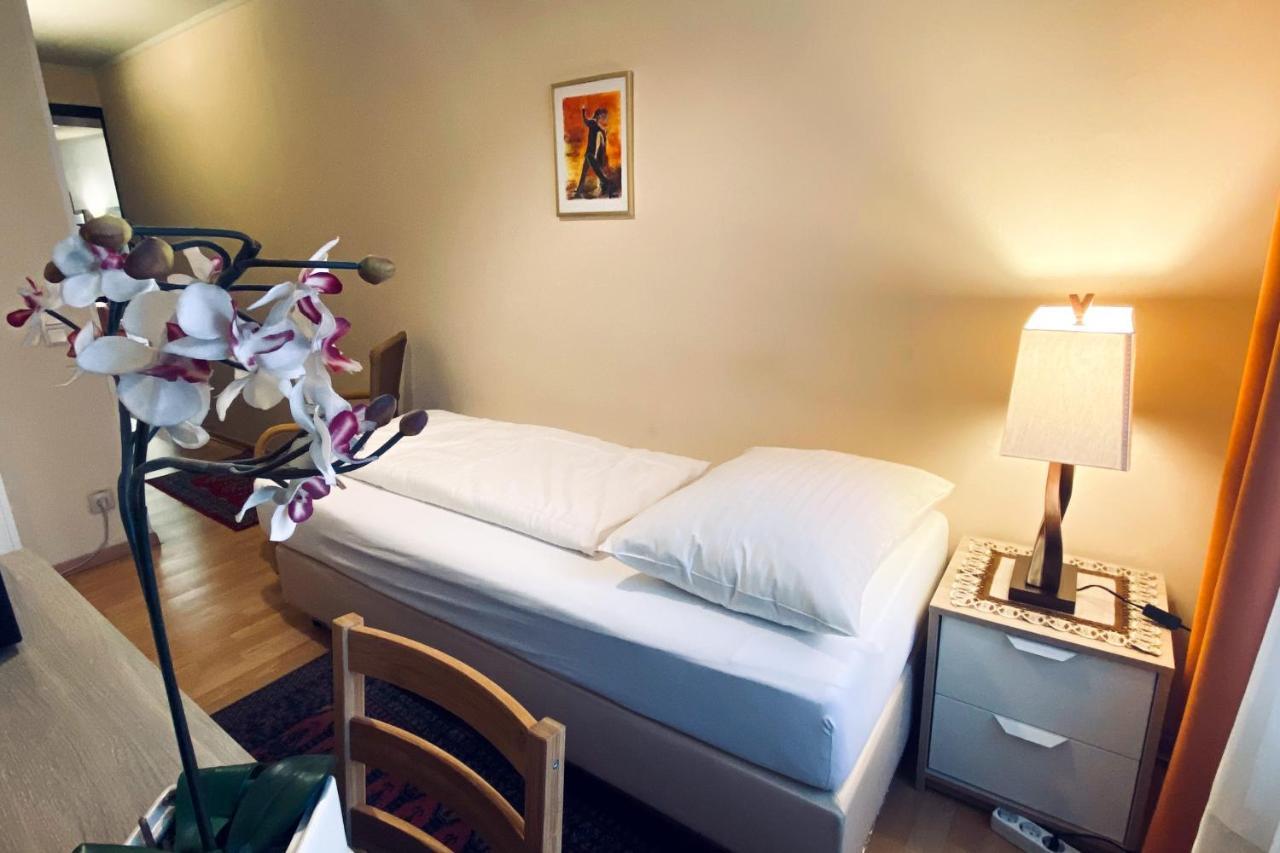 Single Room,1216758826:JPEG